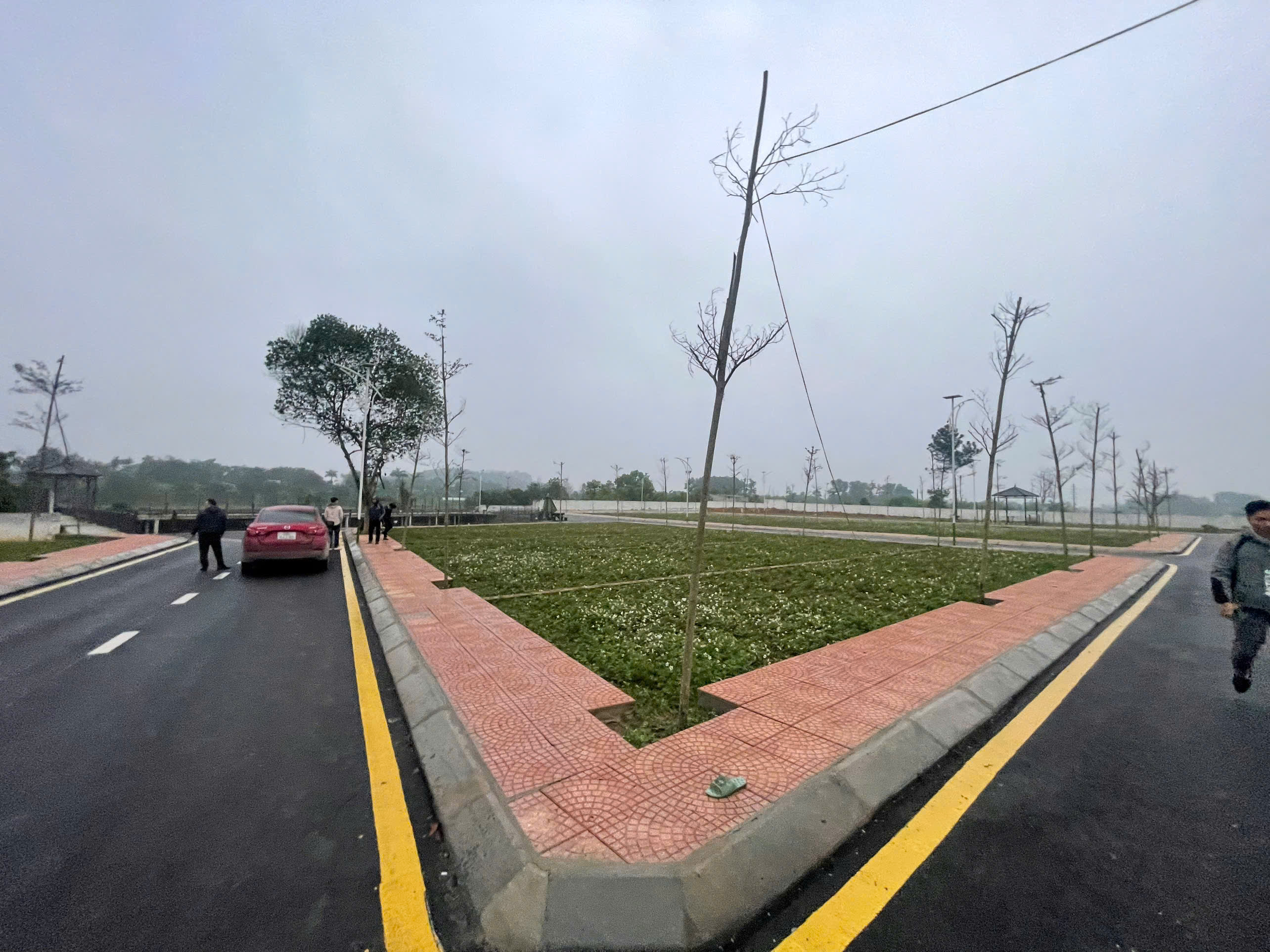 . Đất nền Láng Hòa Lạc 100m2 giá 2.15 tỷ – gần chợ, trường học, khu dân cư sầm uất  Nguyễn Hùng BĐS - Ảnh 1